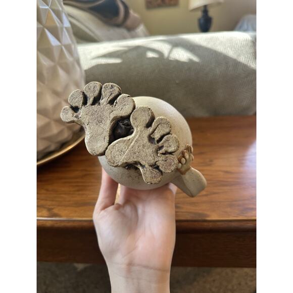 Vintage Handmade Signed Studio Art Pottery Anthropomorphic Feet Toe Mug - Picture 5 of 7